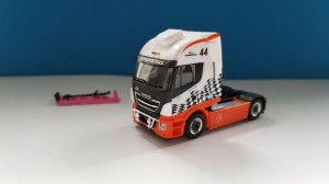 Herpa 309172 Iveco Stralis Highway XP Schwabentruck 1:87 H0