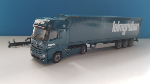 935920b.jpg