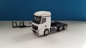 Herpa 309905 Mercedes Actros Streamspace 3-oś