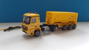 Herpa 310352 Mercedes-Benz Arocs Schmitz wywrotka Leonhard Weiss / Stuttgart 21 