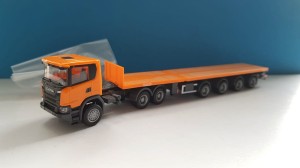Herpa 311403 Scania CG 17 XT 6x4 Teletrailer, kommunalorange 