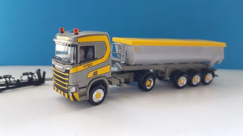 940405b.jpg