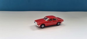 Herpa 420587 Jaguar XJ 6 czerwony (uwagi: Brak lusterek)