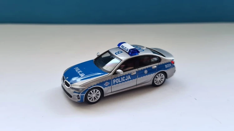 945462 b.jpg