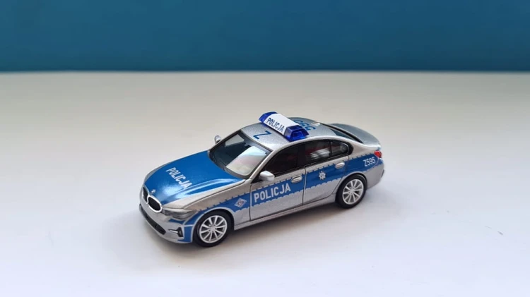 945455 bb.jpg