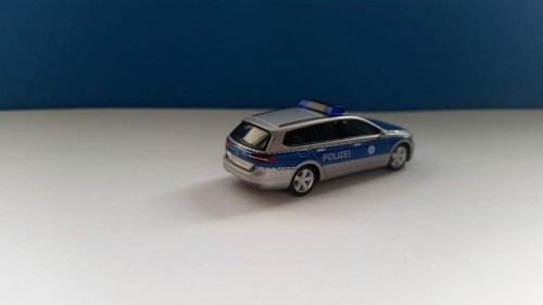 929943bb.jpg