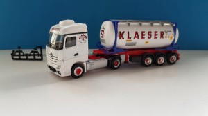 Herpa 934930 Mercedes-Benz Actros Streamspace Swapcontainer Klaeser Herten
