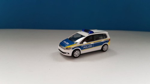 093576 b.jpg