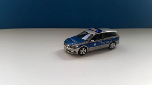 929943b.jpg