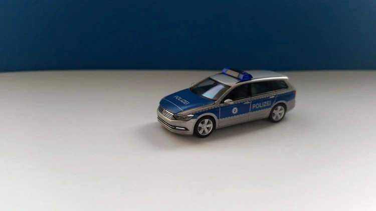 929943b.jpg